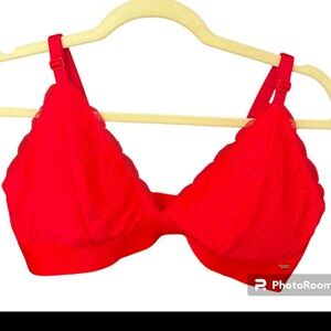 Victoria's Secret Vibrant Red Lace Bra